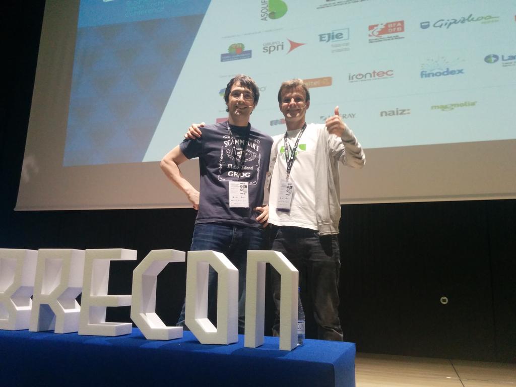rbrtsnzln's tweet image. En breves Ticketbis con Jon y Eloy en @librecon. Vamooos equipo!! #librecon #Librecon2014
