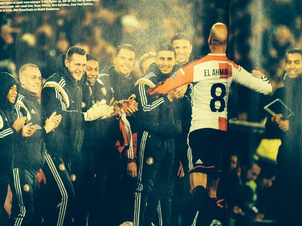 Een beeld zegt meer dan 1000 woorden. Geweldige plaat in ons krantje vandaag. #Feyenoord