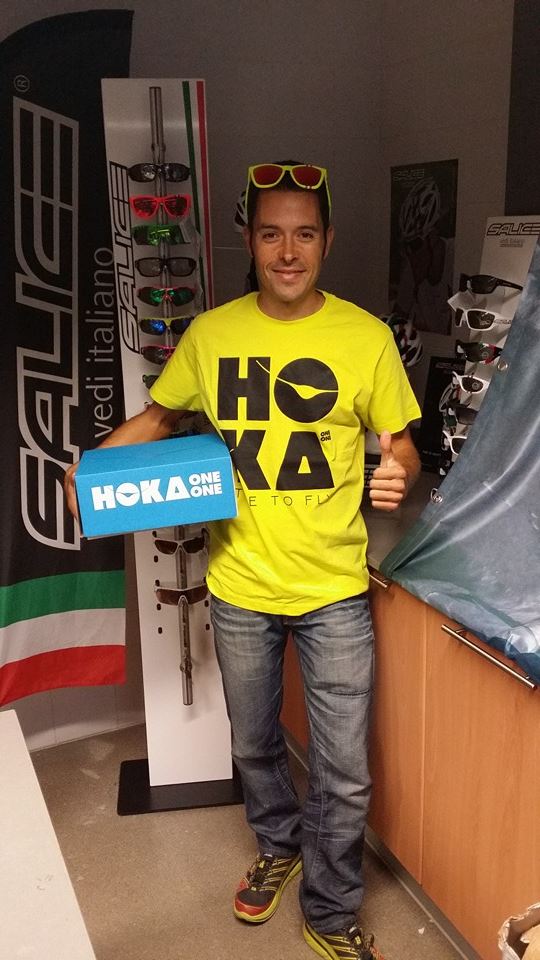 Se mueve el mercado.Gran fichaje de <a href="/HokaSpain/">Hoka oneone Iberia</a> con el bueno de <a href="/Paubartolo/">Pau Bartoló</a> que seguirá ligado a <a href="/buff_es/">Esmee Buffin</a>.RT #calidad