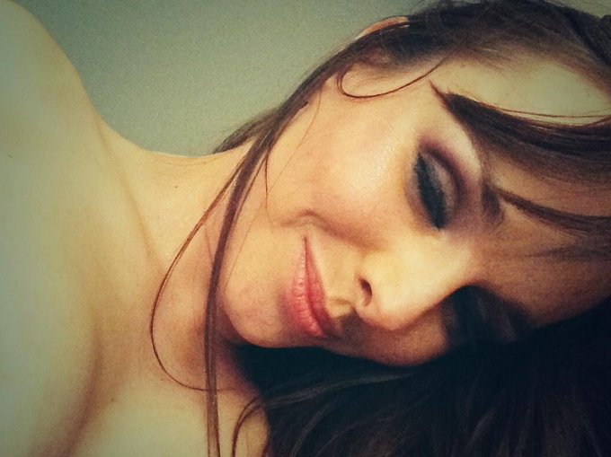 Good morning! http://t.co/S93HkQ1FcF<a href="/tag/realloyalfans"class="tags"><span>#realloyalfans</span></a>