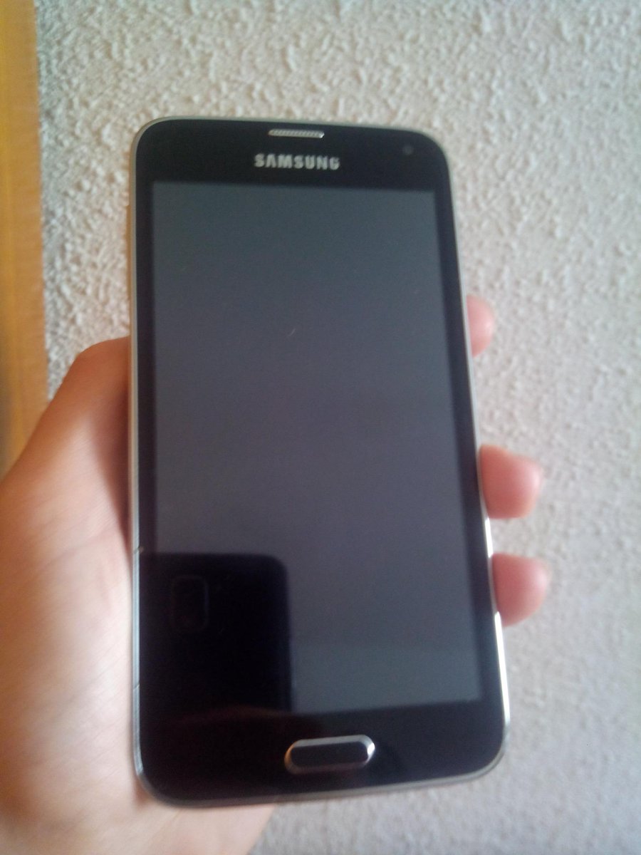 MovilClon's tweet photo. Samsung S5 clon 2GB de Ram, 16GB de Rom, 16mpx con envio por contrareembolso! Por 150 euros!!!!
Envio contrareembolso http://t.co/FIWpvEPlML