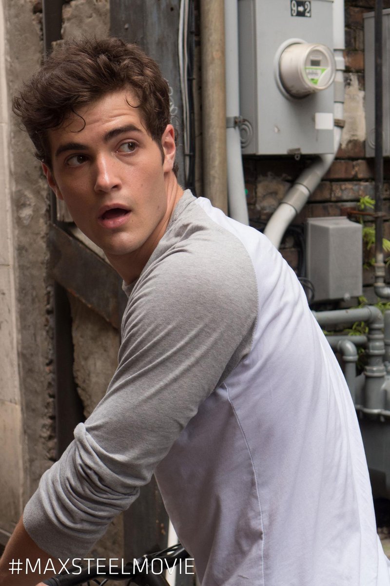 MaxSteelMovie_'s tweet photo. You can’t save the planet in detention. Better get to school, Max!  #maxsteelmovie http://t.co/cqcoB7cRgT