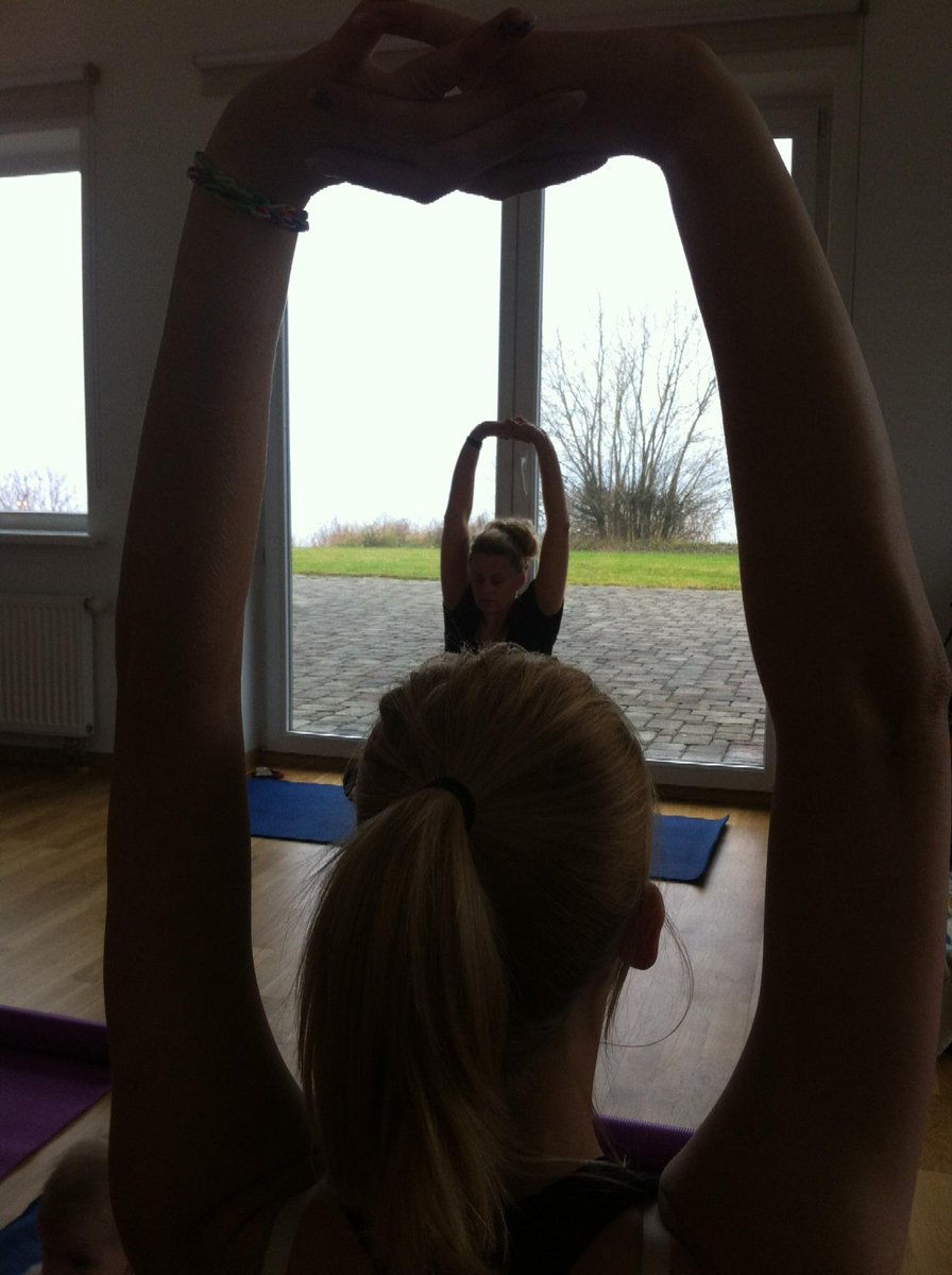 Vēlies zināt kā notiek joga māmiņām ar mazuļiem? Ieskaties piedāvājumā! spadrops.lv/joga