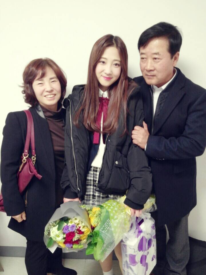 Lovelyz 러블리즈 tweet media