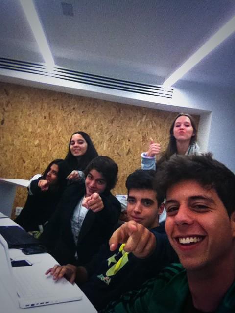BiblingOfficial's tweet photo. La Junta de Directores se reúne para seguir dando forma a nuestro proyecto! http://t.co/dzh5IkLJuH