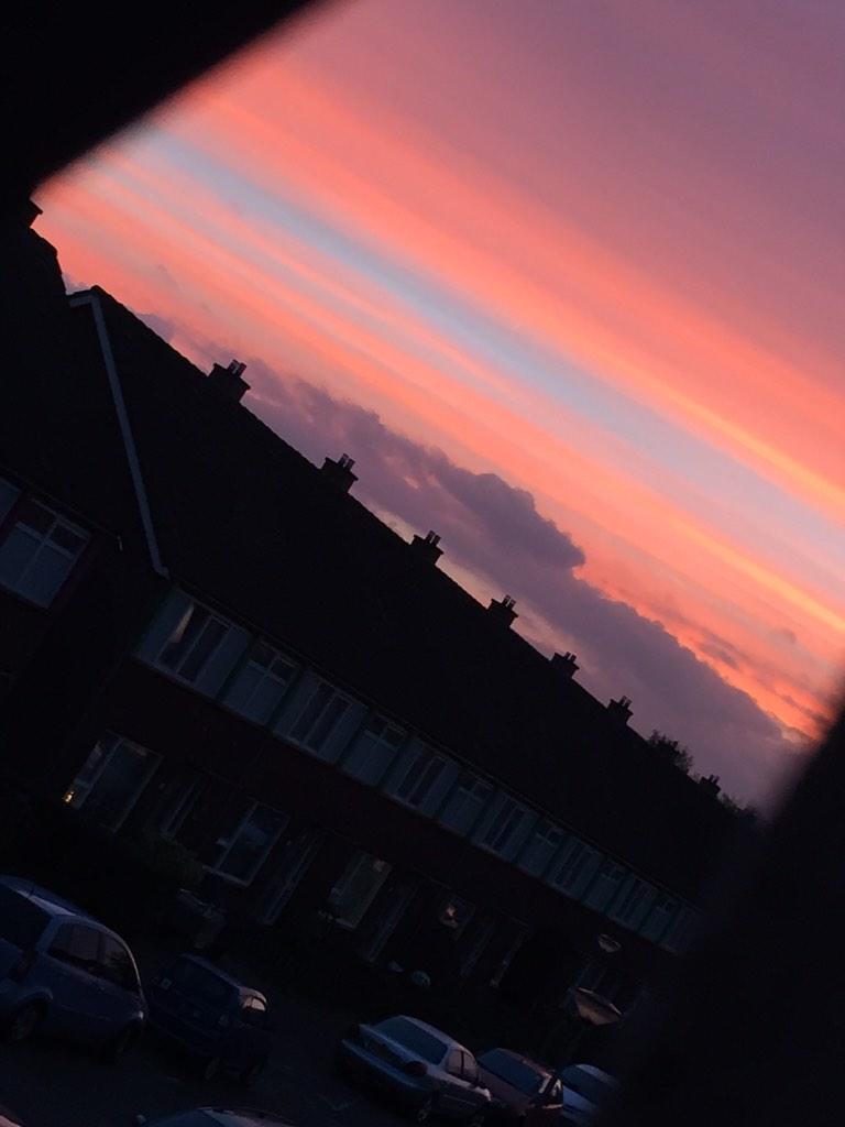 Samantaa_x's tweet photo. 🌆 http://t.co/uaTN6eUiD1