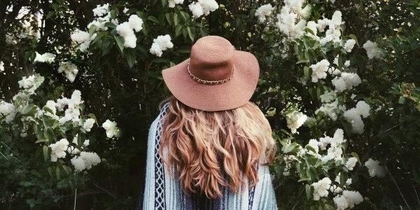 4 Ways To Be More In Love With Who You Are And Improve Your Self-Esteem: elitedai.ly/1wlwPEH