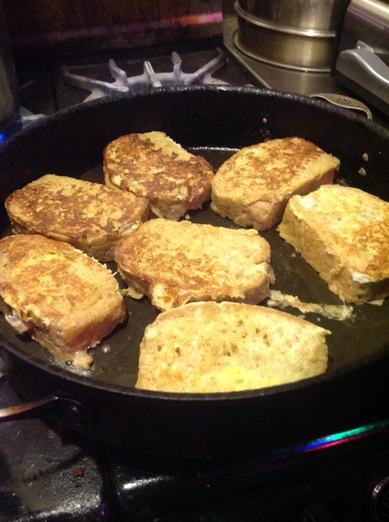 SoulfulSoups's tweet photo. Beer bread french toast.  Just sayin'. http://t.co/WhakMM94GG