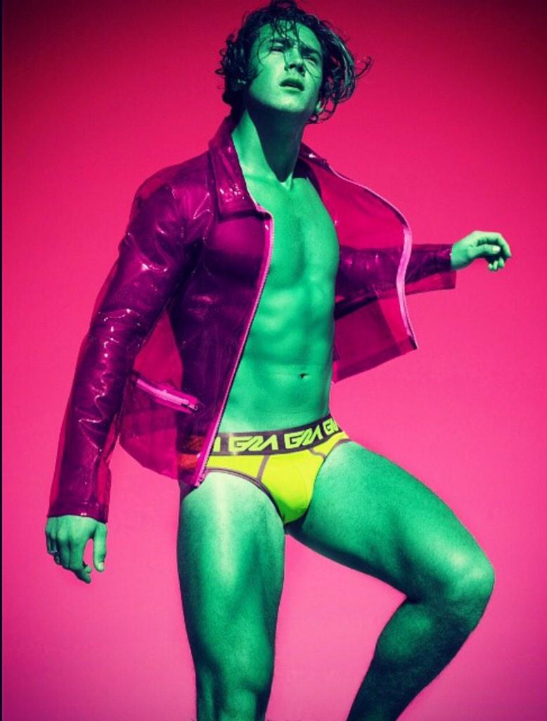 GarconModel's tweet photo. Life is more fun in #Pink!  Model Virginio wearing @pielajena shot by @christianalexanderphoto #FRONTMANAGEMENT http://t.co/CV0AVt0iz6