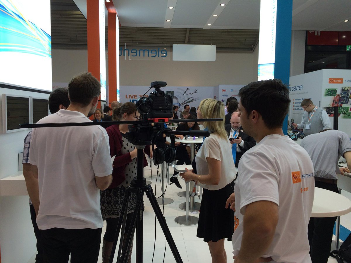 Act_to_Attract's tweet image. Team Laws #behindthescenes at #Electronica2014 #Germany