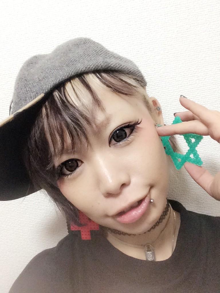 RondonMamiko's tweet photo. わーいっ！まあぺに手紙とピアスもらた〜꒰(๑´•.̫ • `๑)꒱😍
かわいっ٩꒰๑ơ౪ơ꒱۶ほんまに、ありがと http://t.co/K8W3N3hAUj