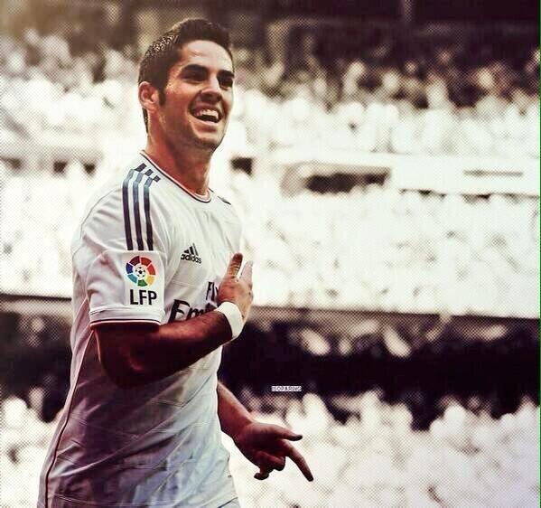 MenezRMCF's tweet photo. -Papa, ¿la magia existe?
-Claro hijo, juega en el Real Madrid. http://t.co/AUwonVRNQE