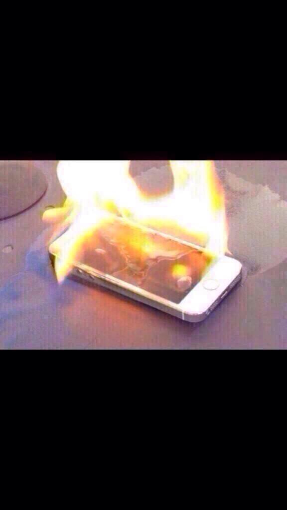 bddisorder's tweet photo. When J.Cole said "Love yourself girl, or nobody will..." http://t.co/EtIvYp11an