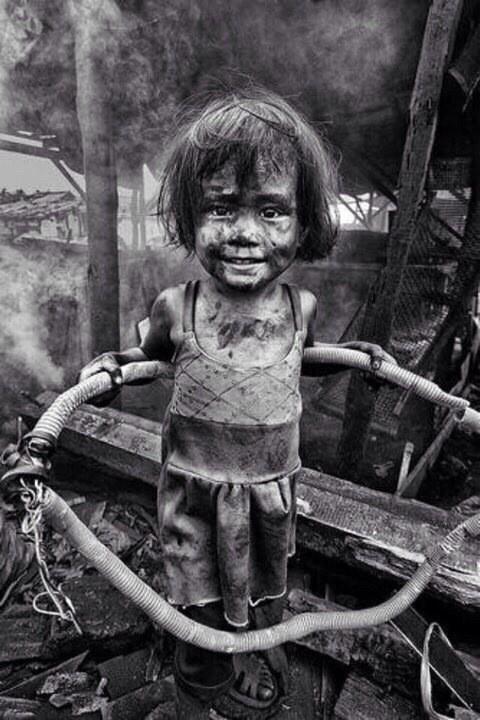 #ابتسم فلست أشقى أهل الأرض ..