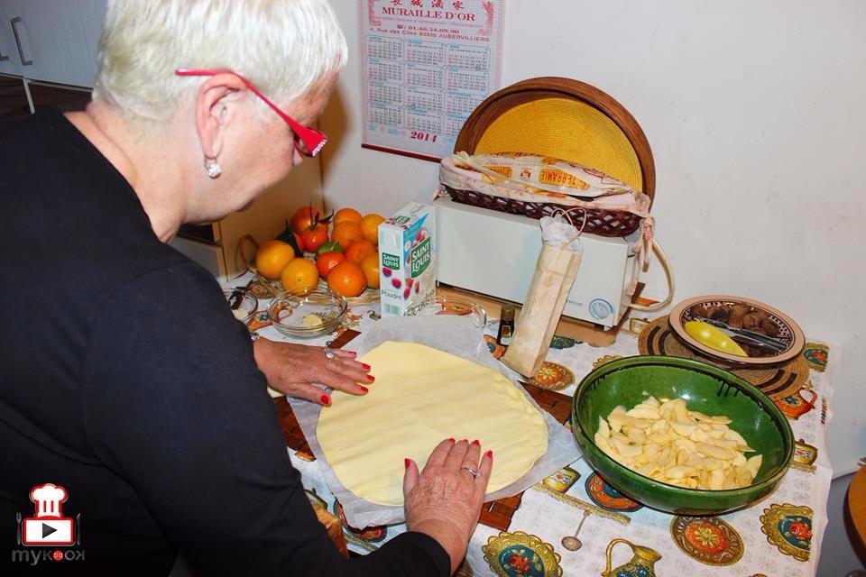 MykookNews's tweet photo. Trouvez la video de la recette de votre choix #mykook #recette #tourte #video #pomme http://t.co/pVqQkZddFs
