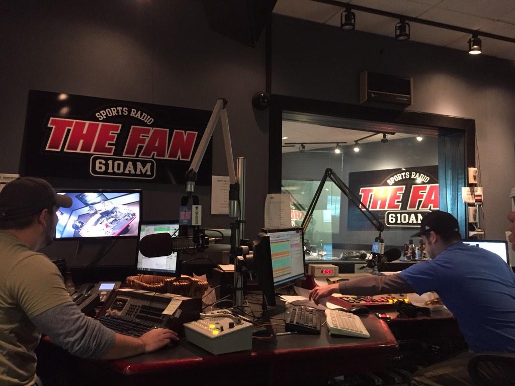 TomBakley's tweet photo. On deck @wfnz Sports Talk Radio for @BustinLooseWFNZ with @frankgarcia65 talking #FightLab42 http://t.co/V66cB6uN06