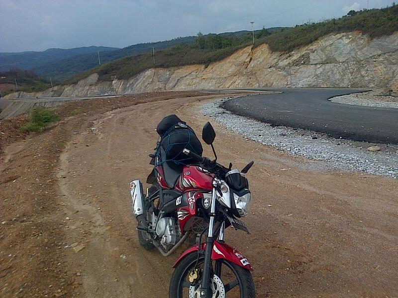 misteribo_'s tweet photo. Wrong way.. In jln arh k Morowali, so jrk 30km, trpksa blik lgi k'prtigaan di pendolo.. #Jamreg @YVCIGorontalo http://t.co/FEJRAKgpc9