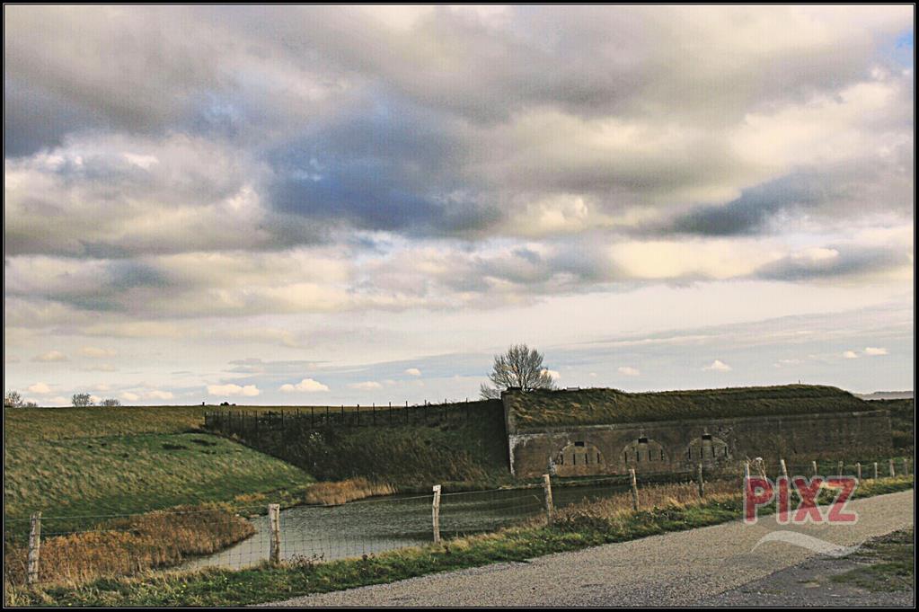 Historisch Zeeland; het Fort te Ellewoutsdijk | #PIXZ Marian | PIXZ.nl | <a href="/FortEllewout/">Fort Ellewoutsdijk</a>