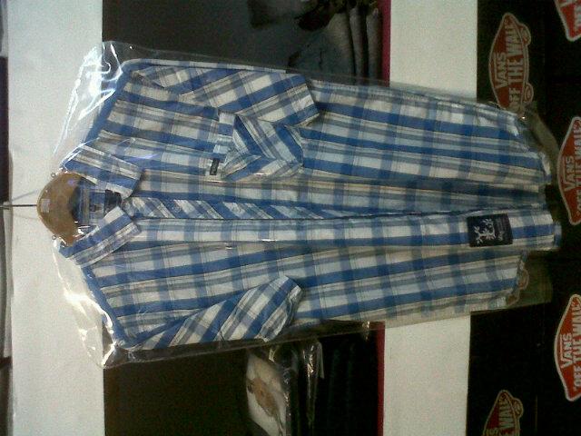 LRG short sleeve size M. Fast respon 083167896841