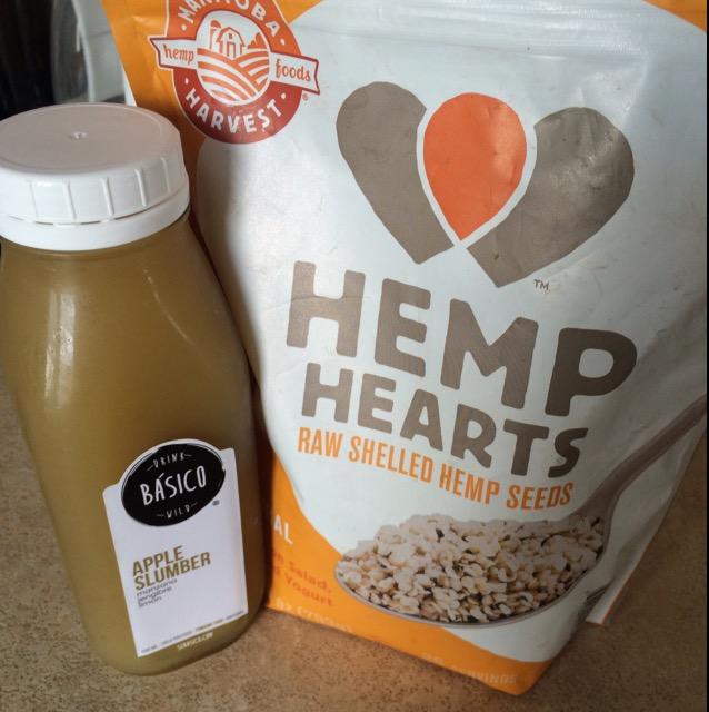 cecyrousset's tweet photo. Mi 2do #jugo del dia! #Detox #basico #se_basico @SMaderoF 
#Hemp #juice #drinkwild #applejuice #healthy #eatclean http://t.co/uif0Nf8dNL