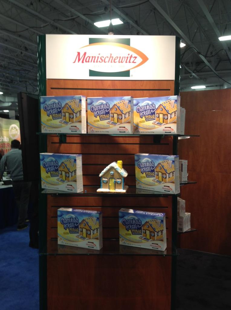 ManischewitzCo's tweet photo. We're getting in the mood for #chanuah!! How about you?? #kosherfest http://t.co/tfMFDHxKw4
