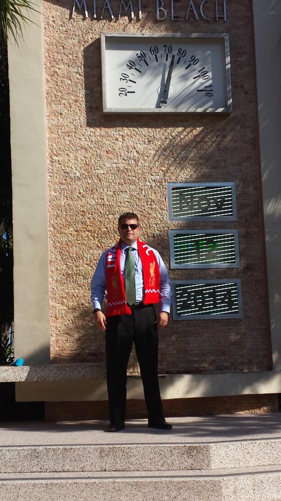 the_sterl's tweet photo. I took my talent (and scarf) to south beach #redscarf http://t.co/xcdvrtUDwZ