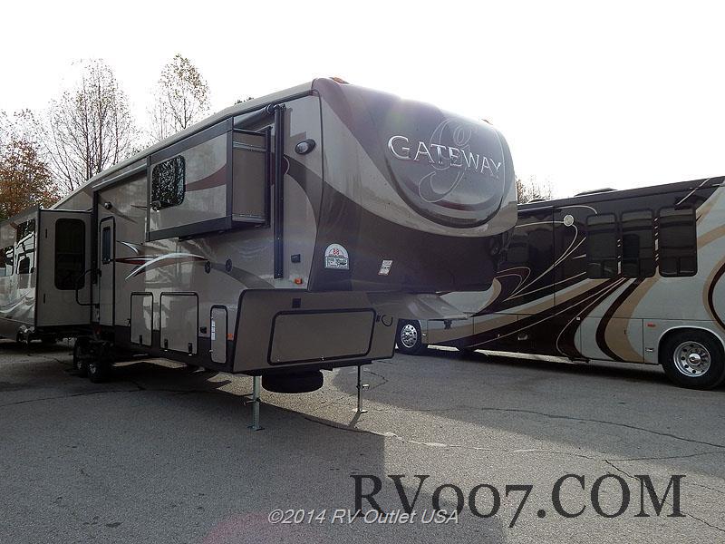 RVOUSA's tweet photo. New full profile, #luxury #5thwheel line from @heartlandrvs. The #gateway!!
888-299-8565 
http://t.co/Ul6i89nnEi http://t.co/0Z6ipF8xQ1