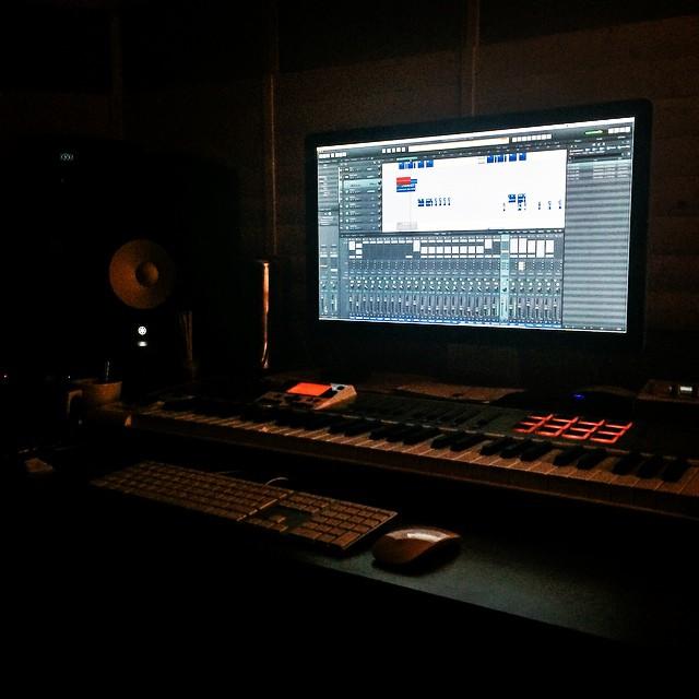 AlexandraStanR's tweet photo. ๐ฝ๐๐ #studio #AlexandraStan #fonogramstudios http://t.co/qOgd9T044n