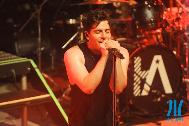 HoodieAllenEU's tweet photo. PHOTOS | Denver, CO. 11/9 (photos via @MilesCPhotos) #PKTtour http://t.co/9Cbsc9tjVY