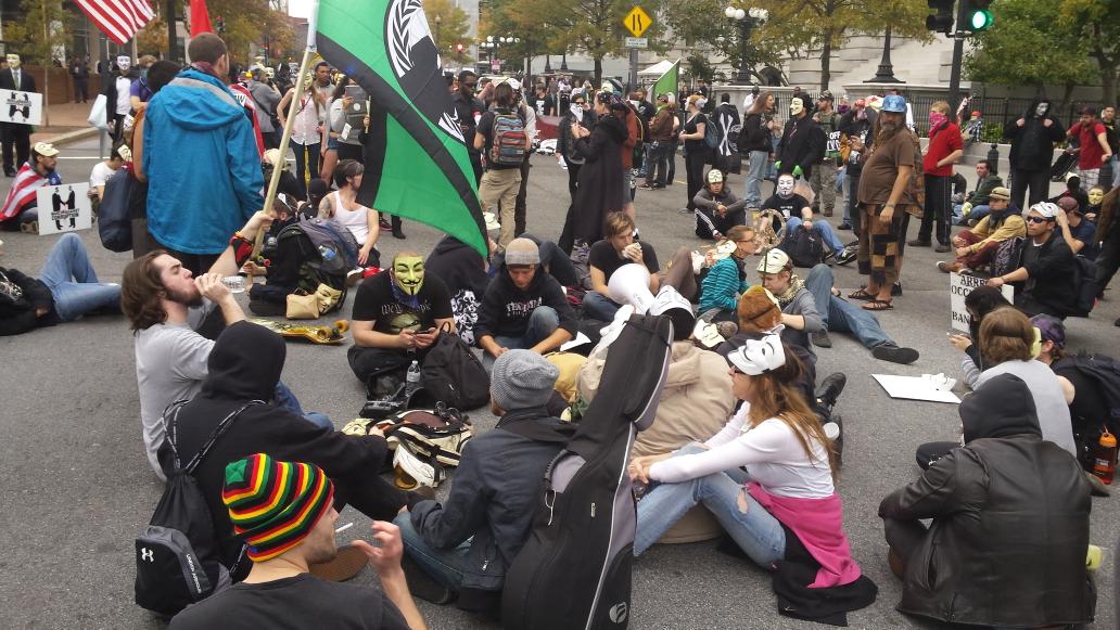 Ry_an0n's tweet photo. More million mask march http://t.co/BN0lvpDu6x