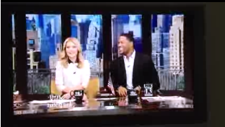 SarahShepherd4's tweet photo. New on the blog: The day I blew off @KellyRipa on national television http://t.co/OXfhyhqQuQ #5SecondsofFame http://t.co/HVfbIvuVrp