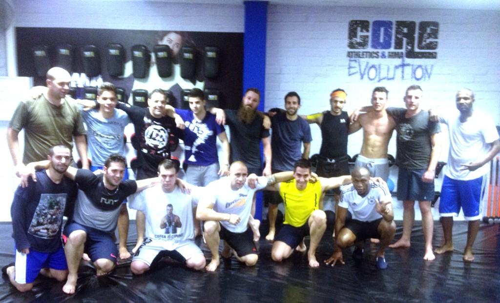 COREAthleticMMA's tweet photo. These guys raised the bar tonight !! Incredible session:) @MarioShattaoula @peterrev @zorbo69 #calisthenics#fitter http://t.co/uyO7MzRu5f
