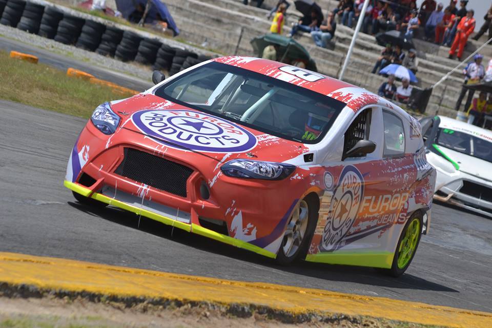 ladecuadroslp's tweet photo. @TysonIbarra correrá en la Final  TC 2000 junto a @alanbobadilla13 en lugar de @allanvanrankin va por @ladecuadroslp http://t.co/VGHmvuMAAL