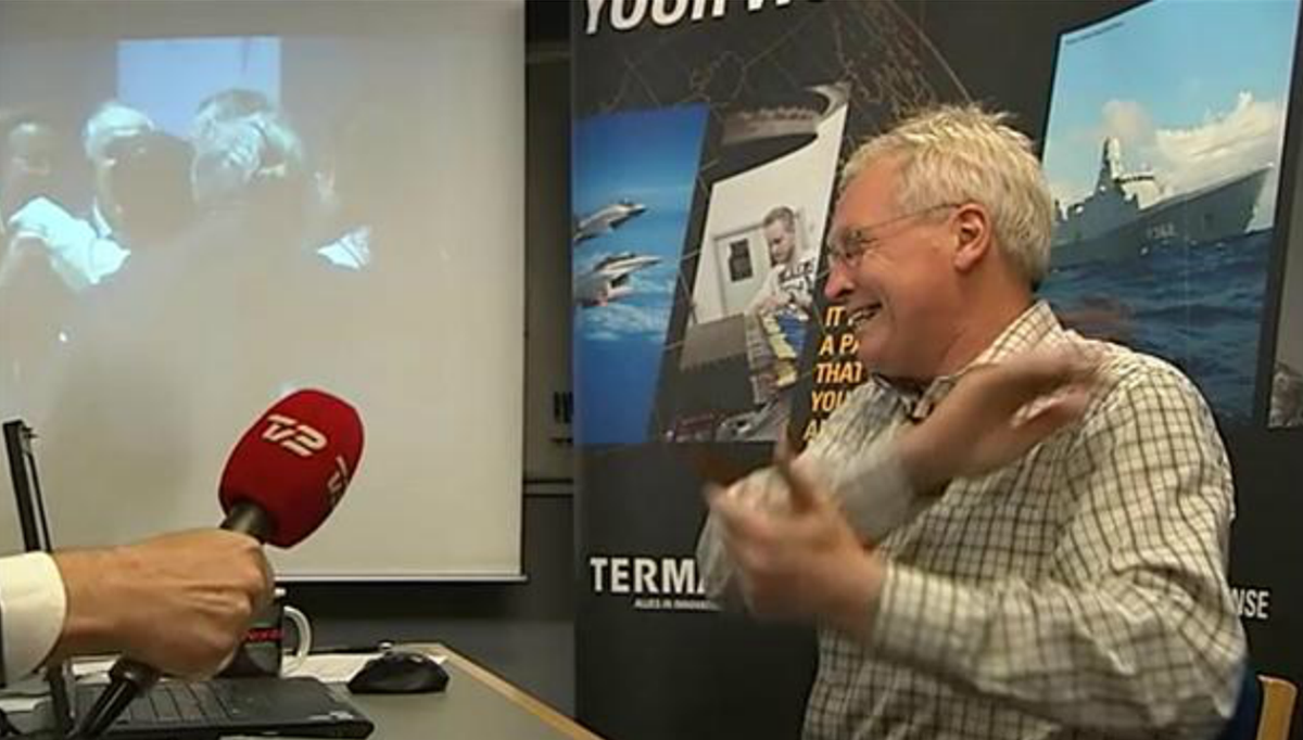 Terma_Global's tweet photo. Passionate Terma engineer who developed the #Rosetta Power Unit celebrates the #commetlanding 
http://t.co/VN6dquVJHt http://t.co/tcA6GyFK9C