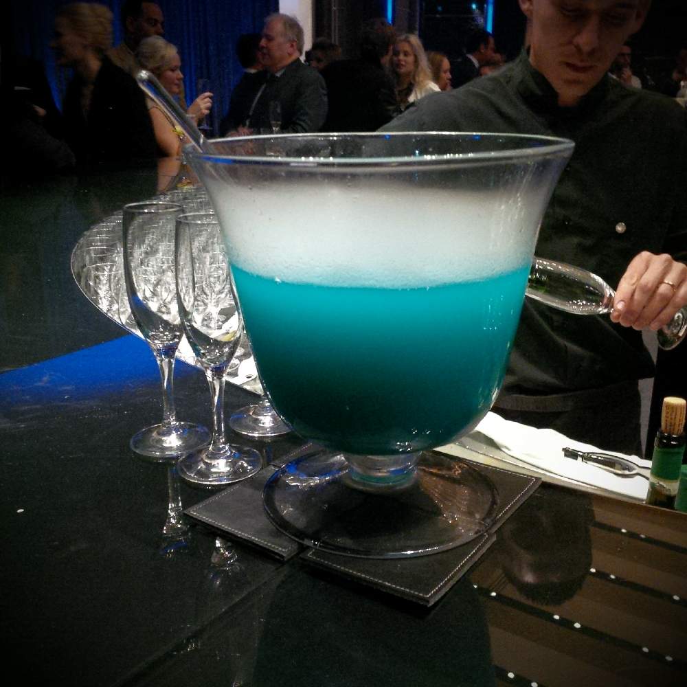Bacchus_PR's tweet photo. Celebrating the opening of the @Bugatti Lifestyle Collections Boutique with @bulgarihotels #Bugatti #Knightsbridge http://t.co/MhWlWc6X70