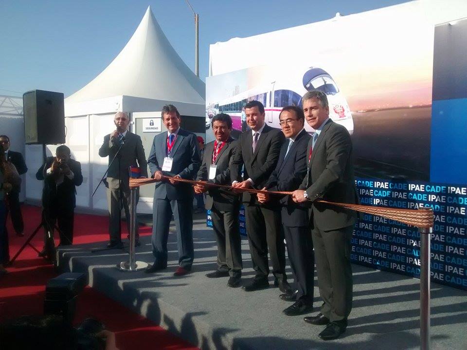 IPAE_Innova's tweet photo. Se declara inaugurado #CADE2014 foto: pdte #CADE2014 pdte #RegionIca, alcalde #Paracas y Pdte Ipae Acción Empresarial http://t.co/xWBlLvFVzd