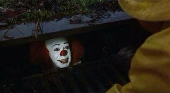 MixTapeJokes's tweet photo. Twitter rappers be like "aye fam check out my mixtape" http://t.co/voQR5cUNY0