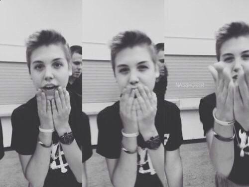 allgdrmatt's tweet photo. 🙌🙌 REGÀ HELP 🙌🙌
RT: ritorno il vecchio matt.
FAV: faccio il secondo. http://t.co/0WQhVSTpUw