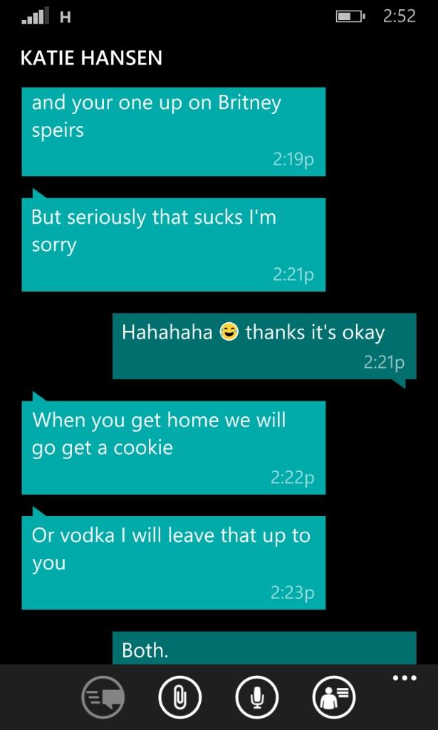 mckaylee19's tweet photo. Why I love my roommate. 😂 http://t.co/L15Cn9fBtU