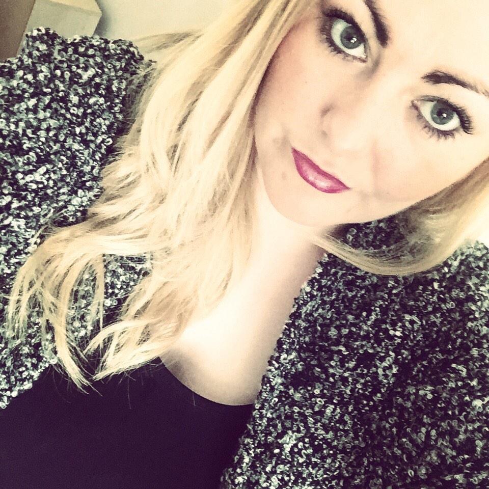 xchloexlaylax's tweet photo. #ModelLipsUK @heatworld http://t.co/JpHZ0W0VCt