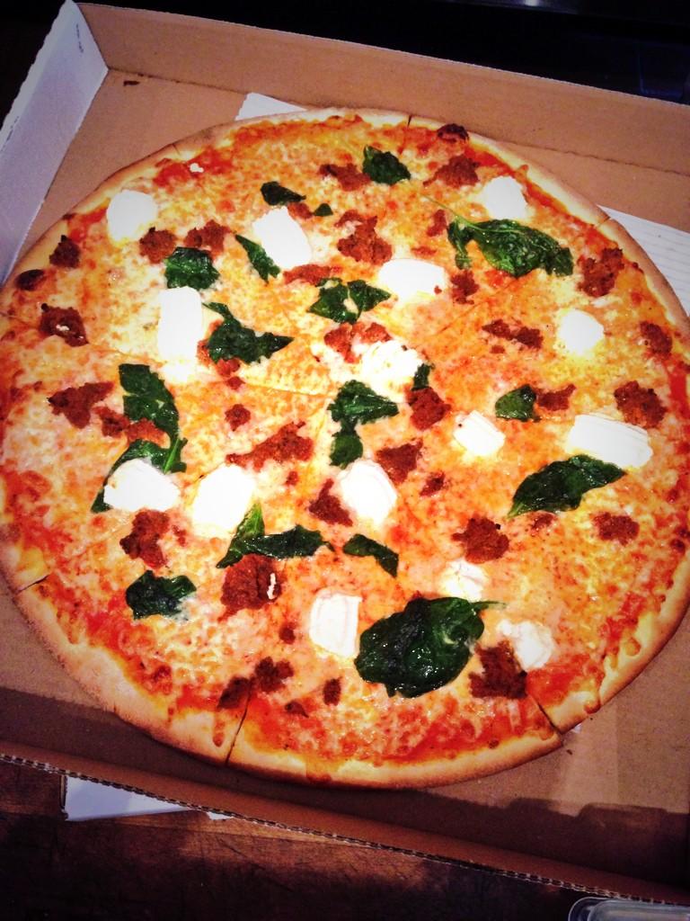 LiveByTheSlice's tweet photo. Woooweee! It's chilly out there! We'll be delivering hot pies til 3AM! #coldfront #pizza #DallasDelivery #gapco #gapc http://t.co/8k5MjBwBCT