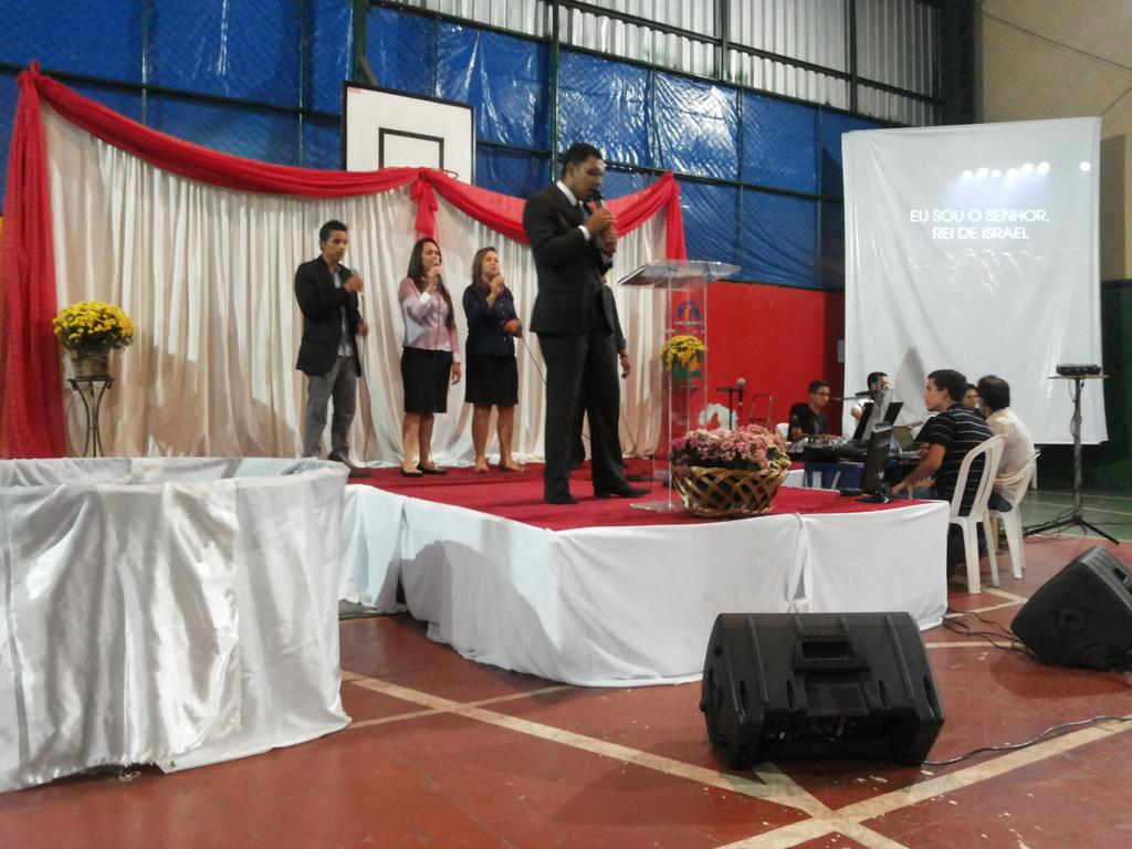 Mesmo com muita chuva iniciamos a quarta noite da Semana De Colheita "Daniel e Apocalipse". <a href="/_pruziel/">Pr. Uziel Prates</a> <a href="/prjosemarcos7/">José Marcos</a>