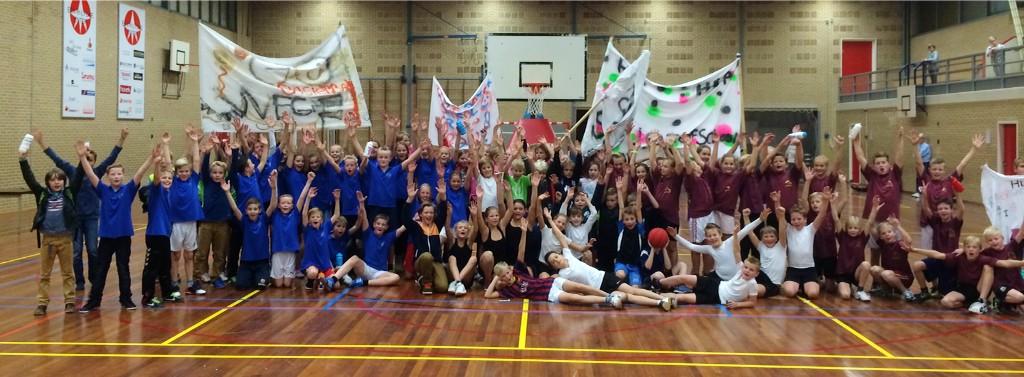 RadugaEnter's tweet image. Geslaagd basketbaltoernooi voor de groepen 6,7,8 in Enter! Mariaschool (6&amp;amp;8) en de Wegwijzer (7) wonnen de bekers 🏆🏆🏆