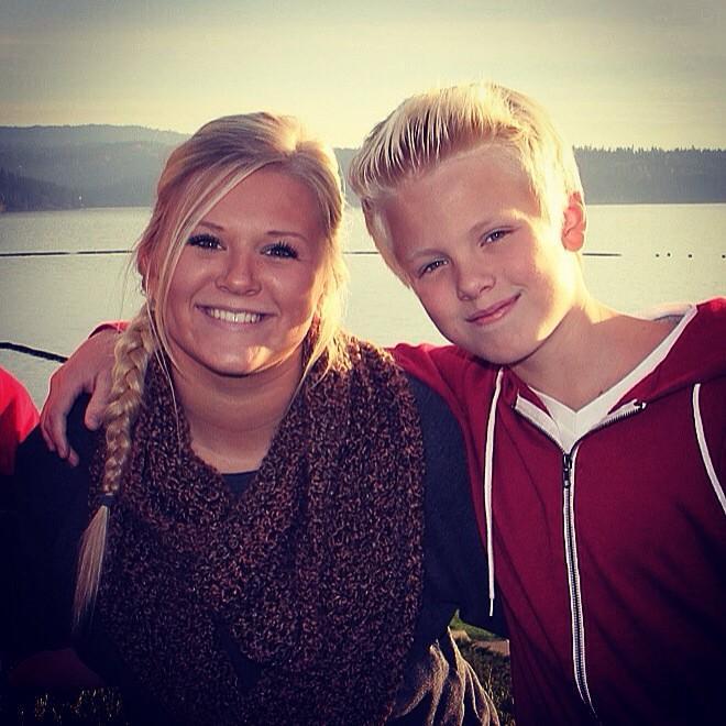 carsonlueders's tweet photo. Happy 18th Birthday to my beautiful sister! I love you @olivialueders 💜 http://t.co/vdK1vuIljX