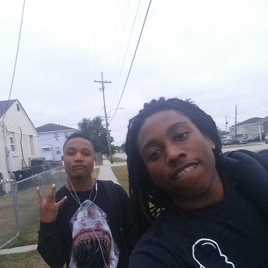 Team_Kendric's tweet photo. They dont want see us Together #BrotherInArm @Neef_Rozayy http://t.co/0VRJLozKuQ