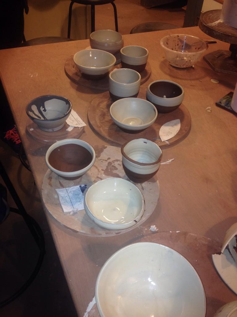 rachelparachute's tweet photo. 2nd week at pottery class and we we're let loose on glazes...! http://t.co/lfrrL6NUqo