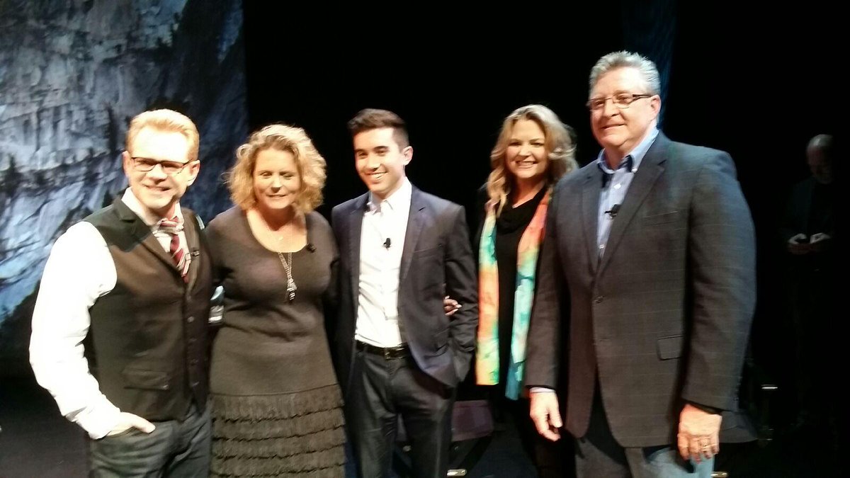 ShowHope's tweet image. Premiere of #TheDropBox w/ @StevenCurtis, @MaryBethChapman, @KellyMRosati, @DalyFocus, @FocusFamily, &amp;amp; @KindredImage!