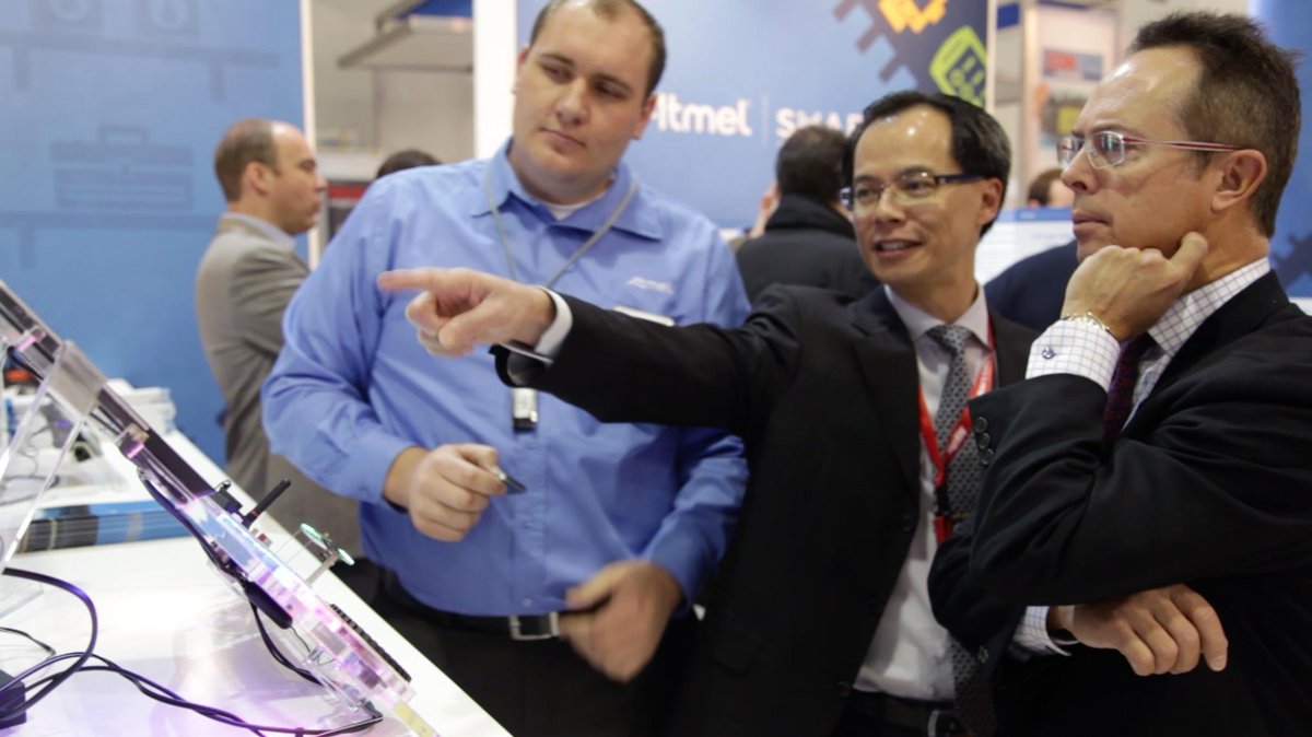 MicrochipMakes's tweet photo. Another day, another jam-packed booth! Here’s a look back at #Elec14 Day 2: http://t.co/WwpIjhoVCK #AtmelLive http://t.co/PHLO2i5IX4