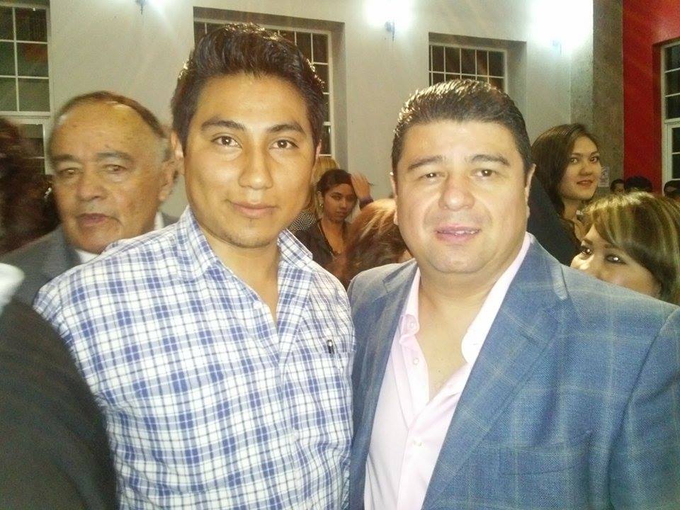 FColosio_Iztap's tweet photo. Con un gran líder @MT_DF_OFICIAL @IBetanzosMTDF nuestro Vice-Presidente de Ciencia y Tecnología @MguzmanLopez http://t.co/RR4KeJ3RyS
