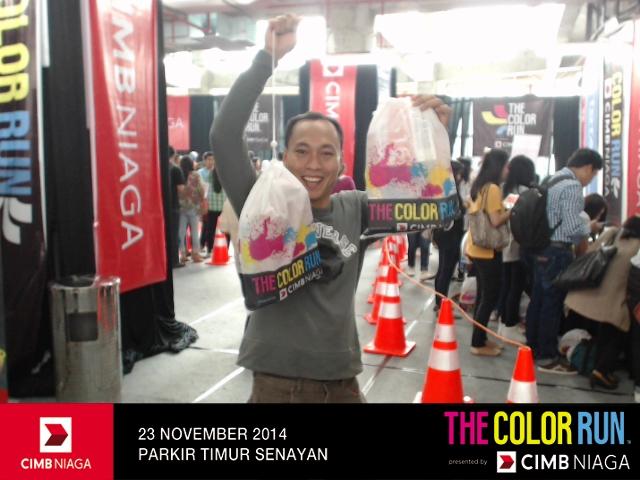 bobyapriady's tweet photo. Lagi ambil racepack #TheColorRunCIMBNiaga. BTW buka #OnAccount di sini bisa dapat GoPro! http://t.co/ufPepjoeba http://t.co/ouoIWpkHLE
